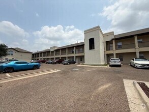 Building Photo - 710 Alta Vista Dr