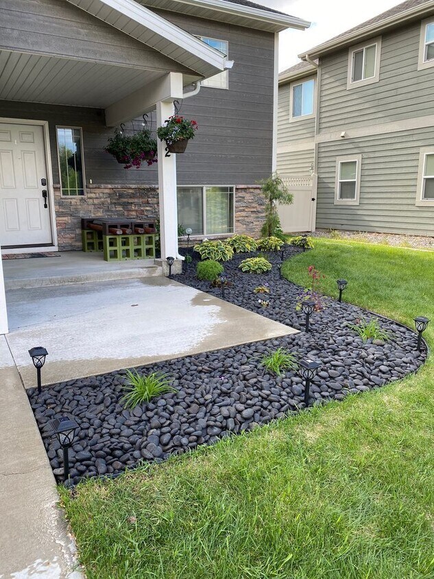 Primary Photo - 5 br, 3 bath House - 712 Mountain View Dri...