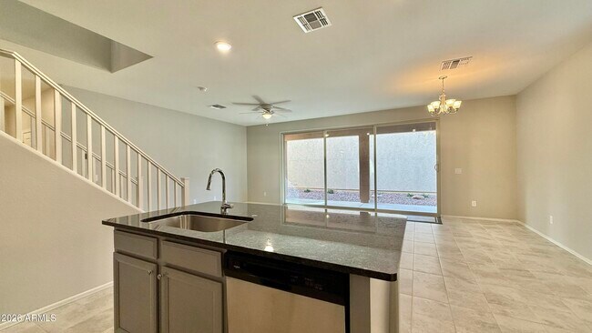 Foto del edificio - 1132 S Amulet