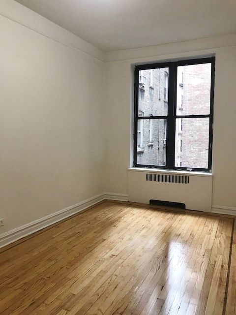 Foto del edificio - 4960 Broadway