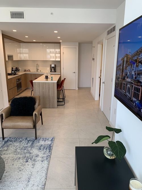 Foto principal - 700 S Hill St