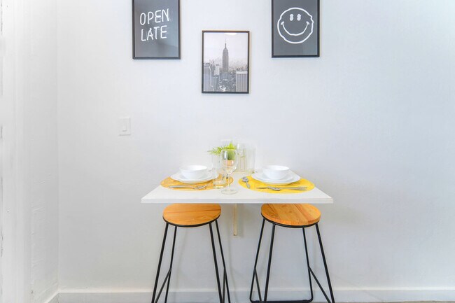 Foto del edificio - 515 NE 82nd St