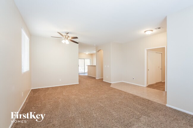 Building Photo - 6129 Glamorous Ct