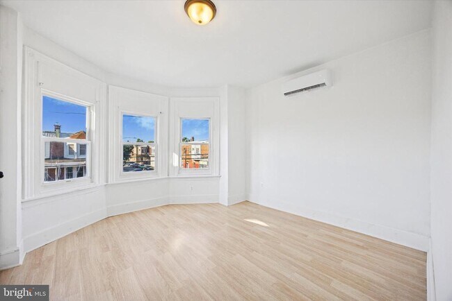 Foto del edificio - 5759 Pine St