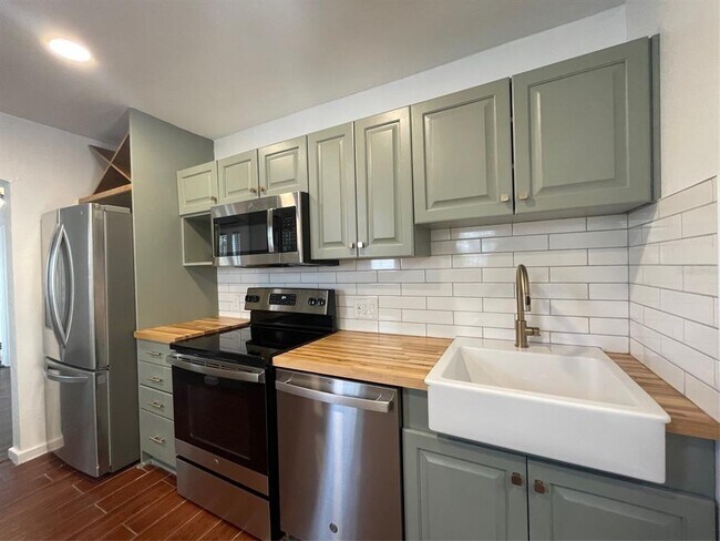 Foto del edificio - 4221 Burlington Ave N