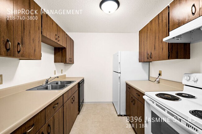 Building Photo - 8396 Jasmine St