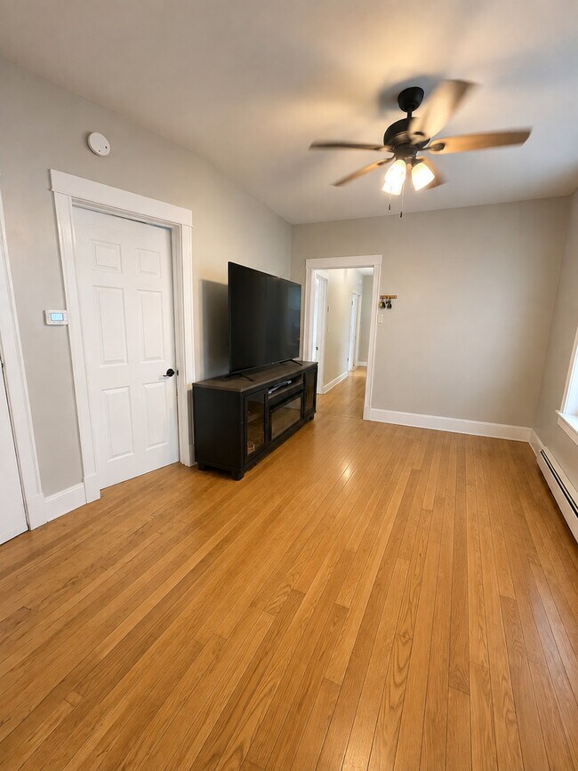 Foto del edificio - 4925 W Henderson St