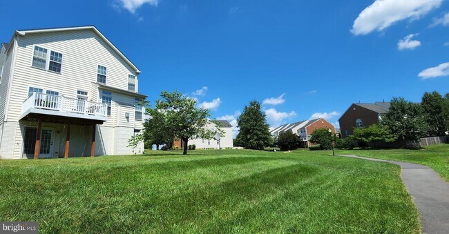 Building Photo - 16056 Sheringham Way