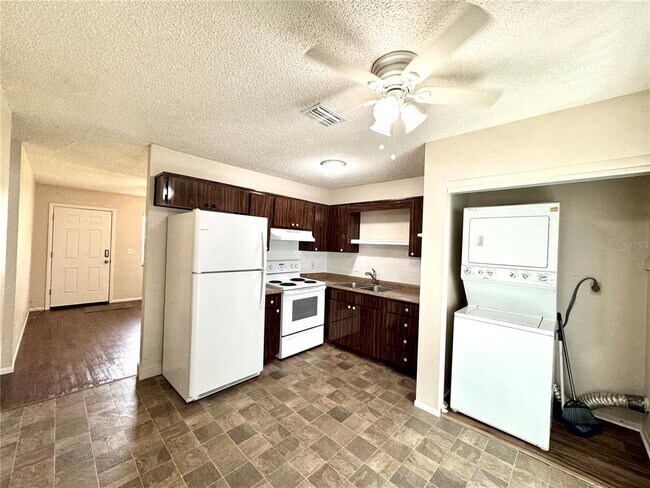 Foto del edificio - 7235 53rd St N