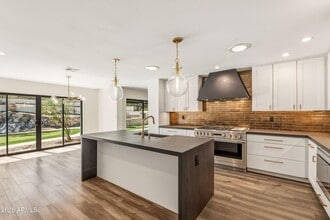 Building Photo - 9046 N 28th St