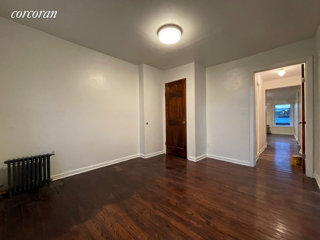 Building Photo - 643A Greene Ave Unit #4