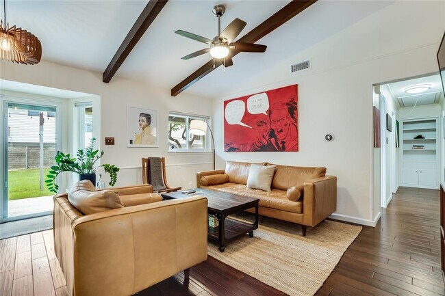 Foto del edificio - 3611 Winfield Cove