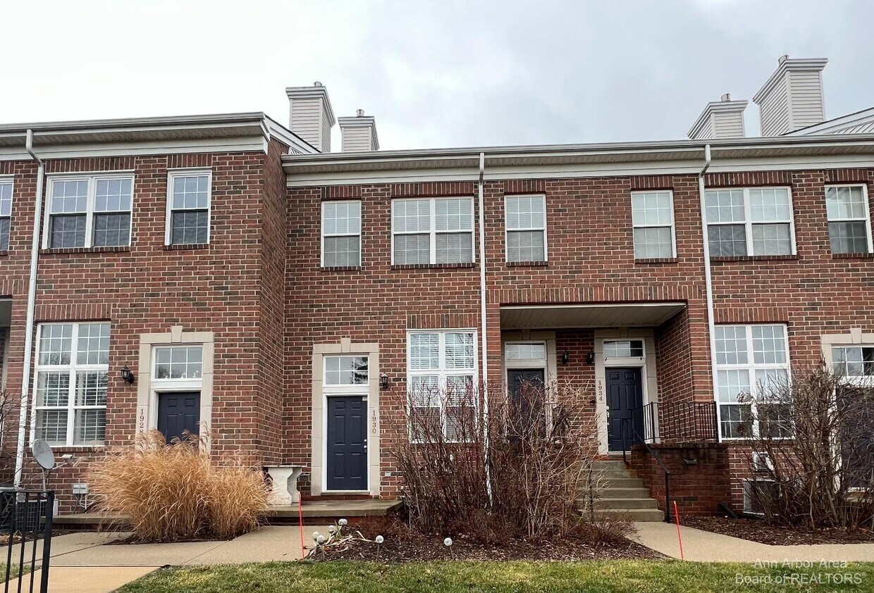 Foto principal - 1930 Lindsay Ln