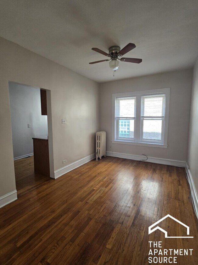 Foto del edificio - 1366 W Estes Ave