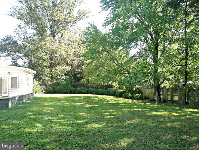 Building Photo - 8111 Birnam Wood Dr