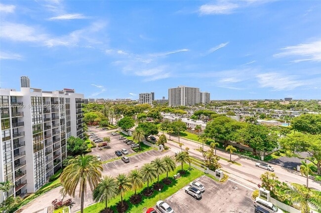 Foto del edificio - 800 Parkview Dr