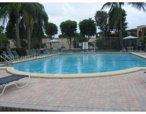 Foto del edificio - 10818 N Kendall Dr