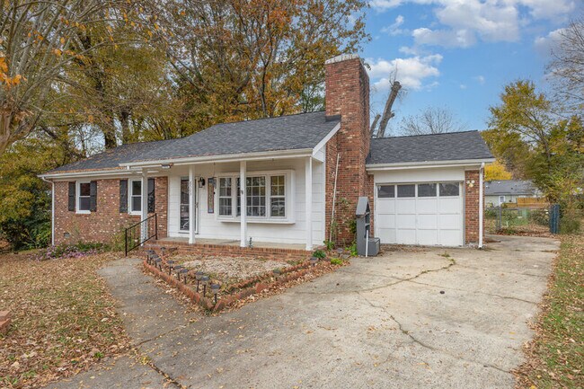 Foto del edificio - 8503 Beechbrooke Rd