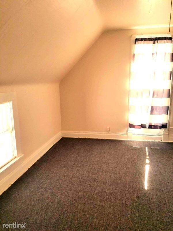Building Photo - 4 br, 2 bath House - 208 S E St