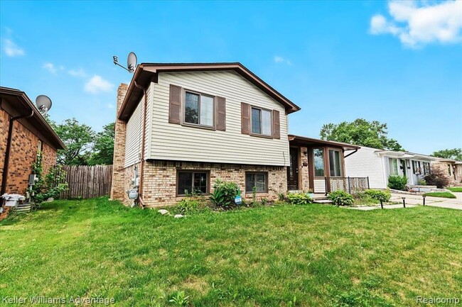 Building Photo - 4407 Briarwood Ave