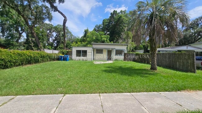 Building Photo - 7007 Oakwood Dr