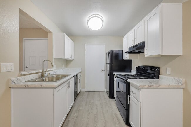 Building Photo - Arium Emerald Springs