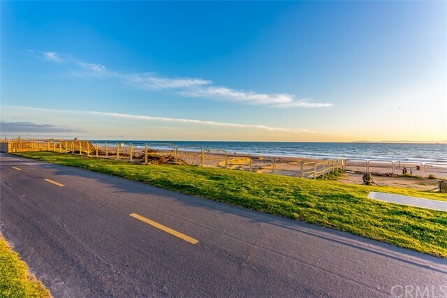 Foto del edificio - 2000 E Pacific Coast Hwy