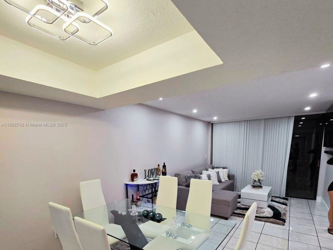 Foto principal - 8006 SW 149th Ave