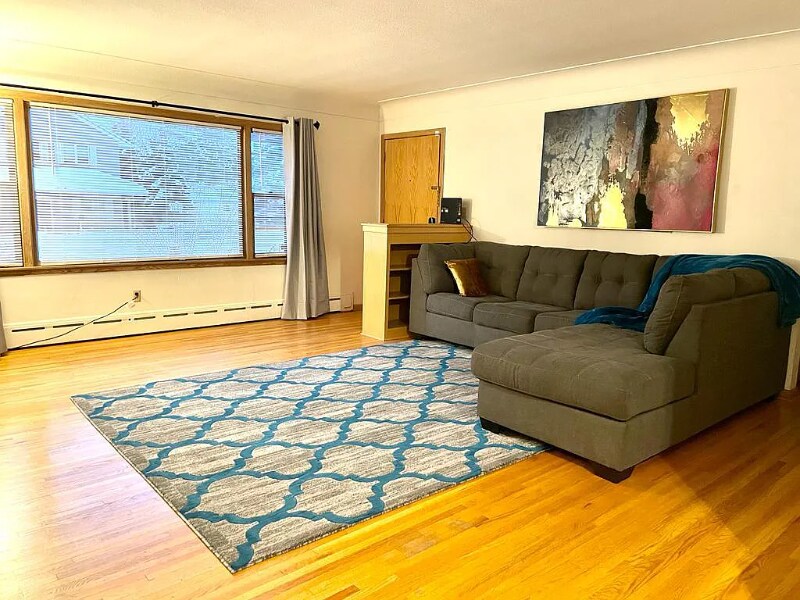 Primary Photo - 224 2nd Ave