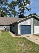 Building Photo - 1010 Pineview Blvd
