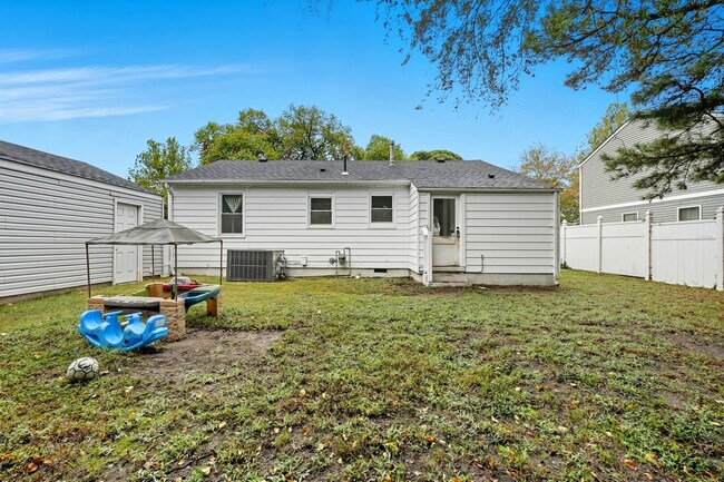 Building Photo - 837 Tifton St