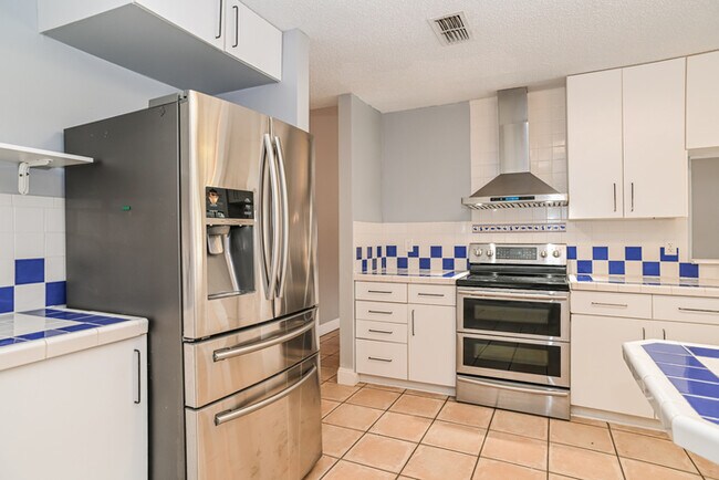 Building Photo - 1728 Indian Springs Dr