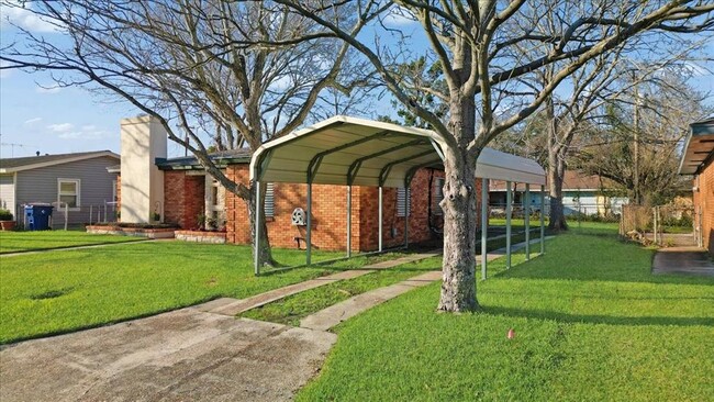 Building Photo - 3002 Danforth Memorial Dr