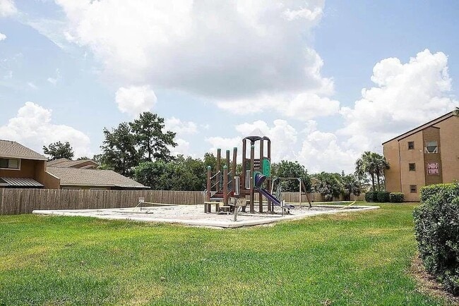 Building Photo - 2030 Cascades Blvd