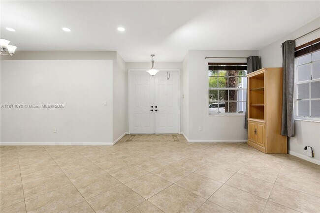 Foto del edificio - 2658 Sawyer Terrace
