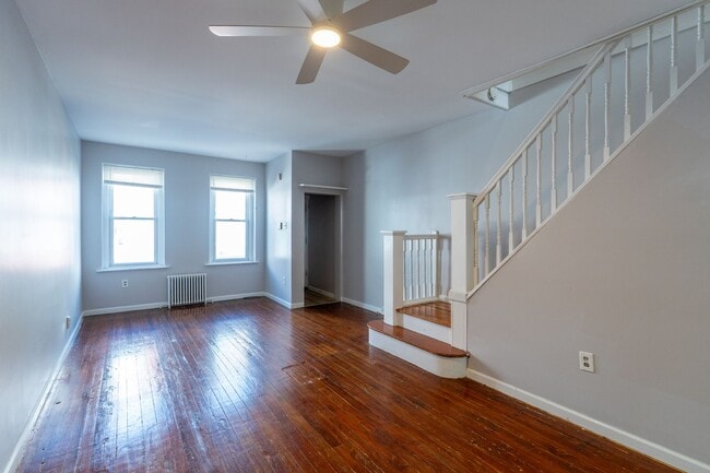 Building Photo - Point Breeze 3 bedroom South Philly