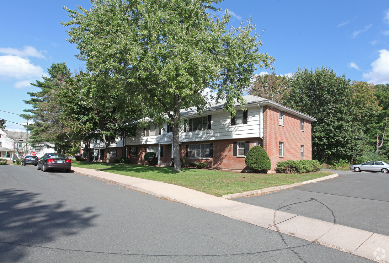 Primary Photo - Cooper Hill Apartments