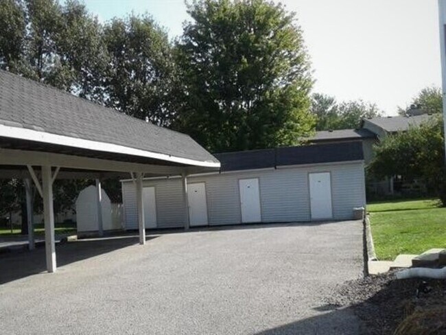 Building Photo - 414 Donna Drive