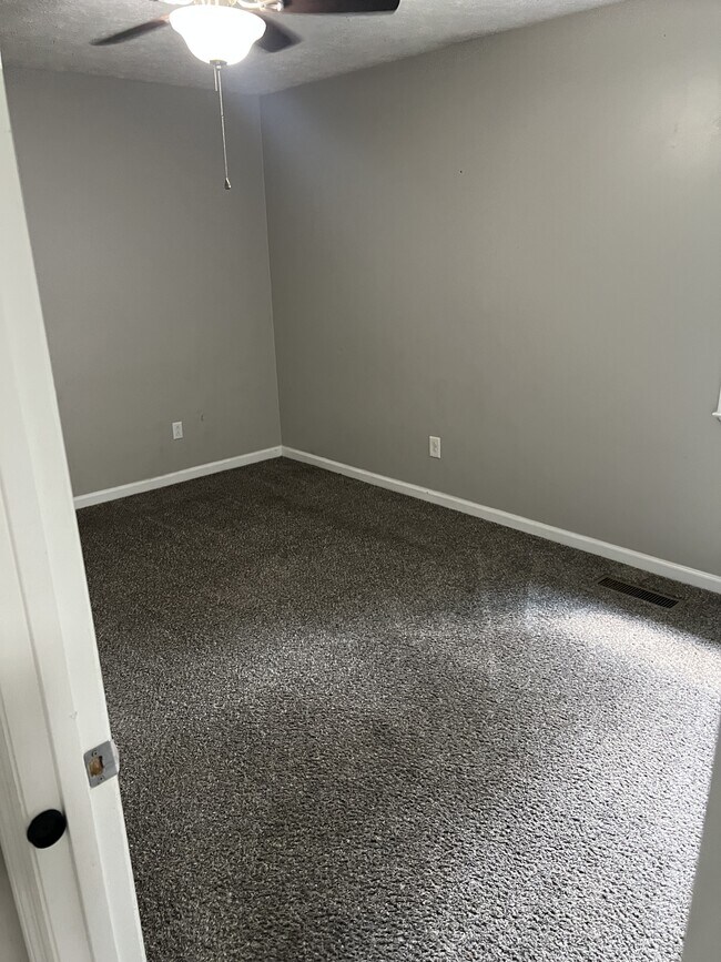 Foto del edificio - 1518 E Crane St