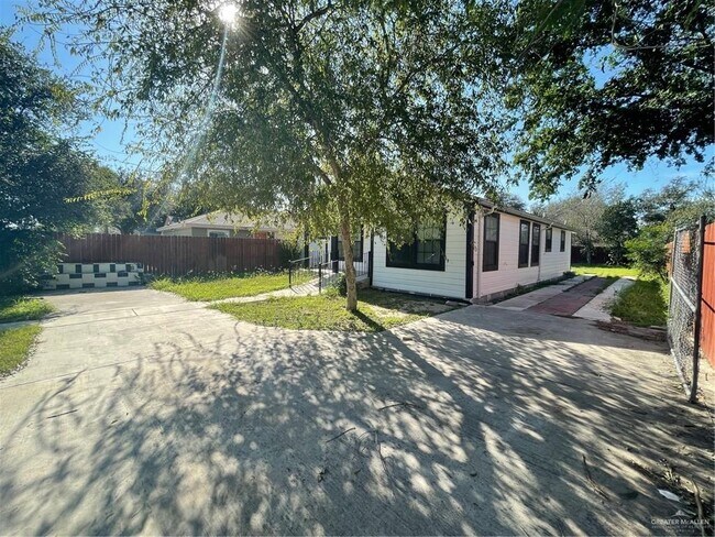 Foto del edificio - 313 N 17th St
