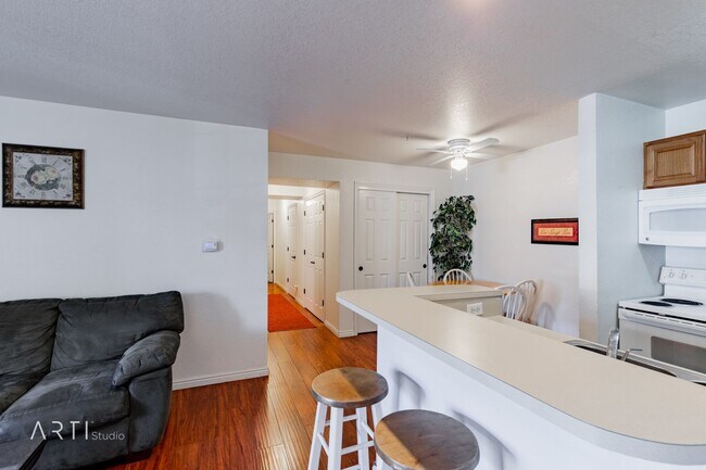 Foto del edificio - 108 W 1230 N St