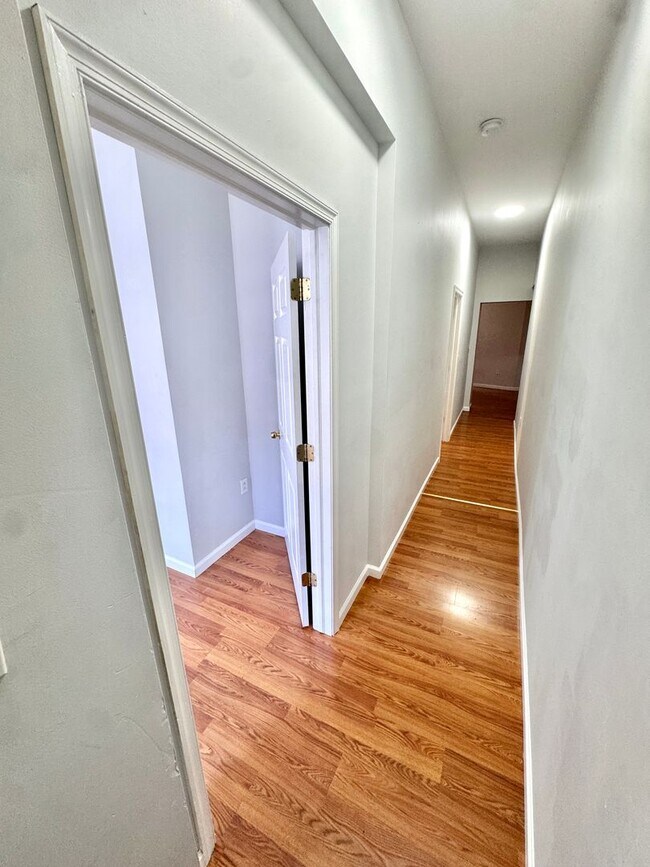 Foto del edificio - 130 N 2nd St