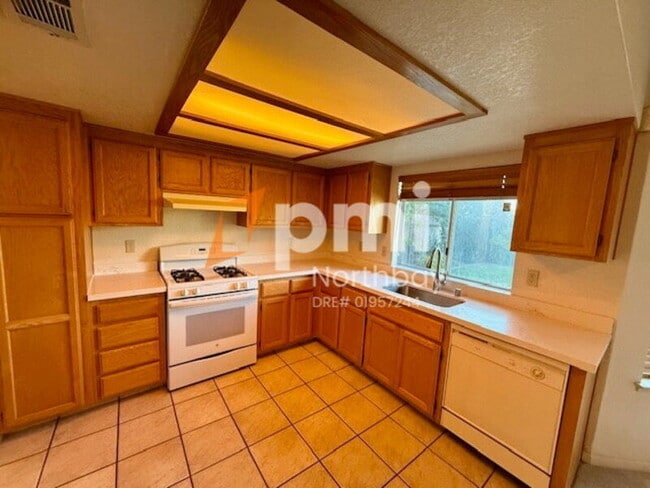Building Photo - 2936 Teton Ln
