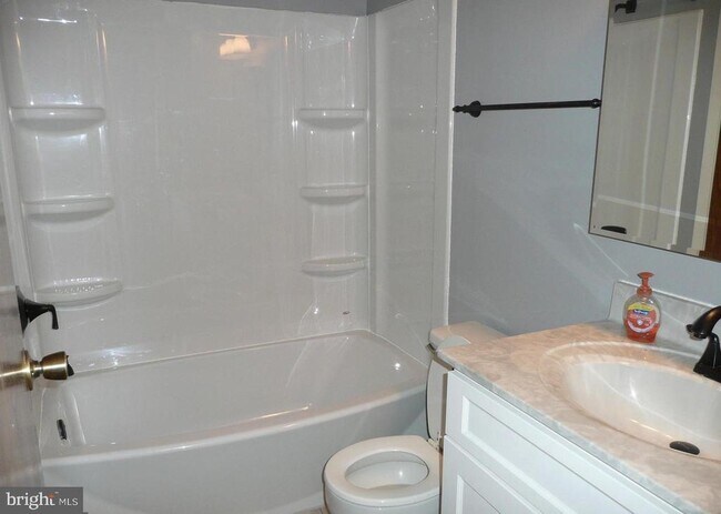 Foto del edificio - 8036 Abbey Ct