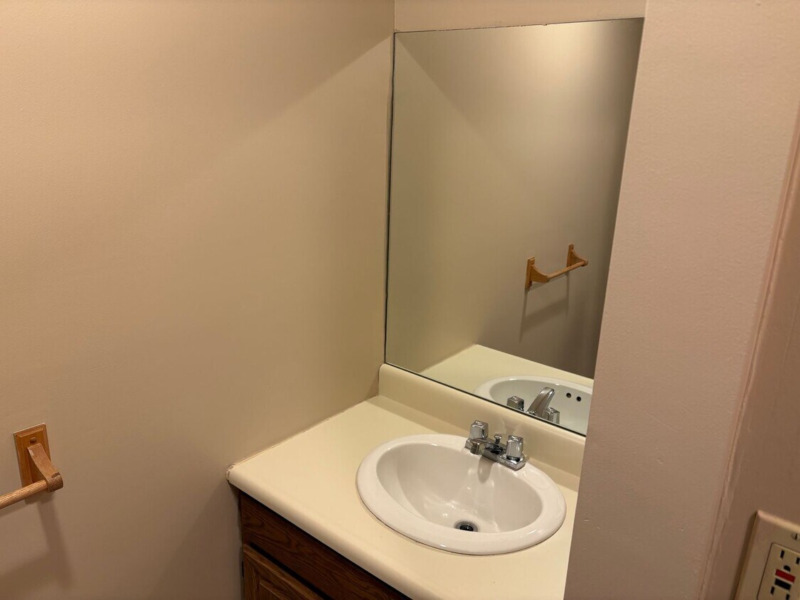 Foto del edificio - Large 1 Bedroom apartment