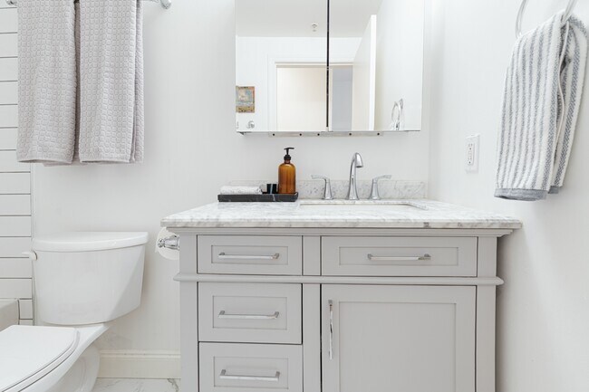 Photo du bâtiment - 1249 Granville St