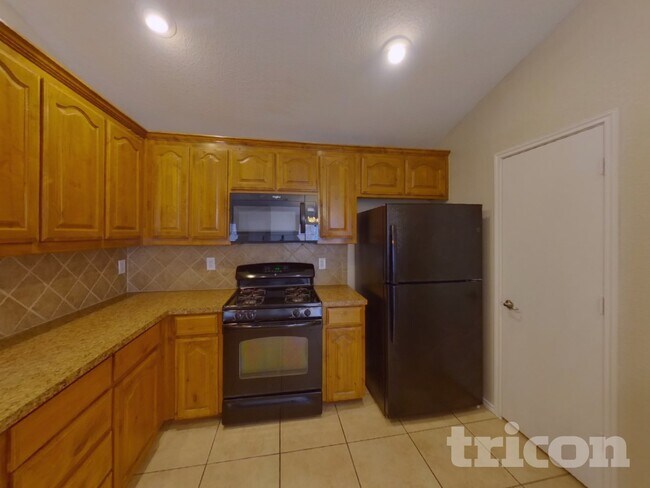 Foto del edificio - 2116 Charmion Ln
