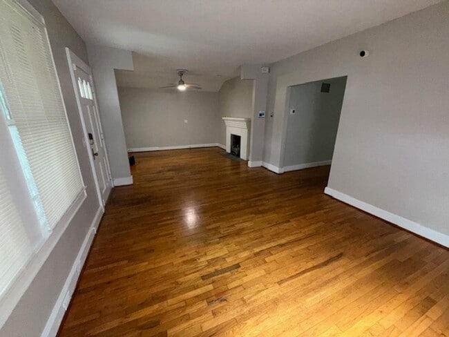 Foto del edificio - 1318 Oak St