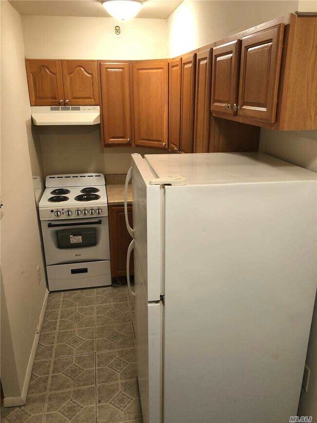 347 Newbridge Rd East Meadow Ny 11554 Apartment For Rent In East Meadow Ny Apartments Com 347 Newbridge Rd East Meadow Ny 11554 Apartment For Rent In East Meadow Ny Apartments Com