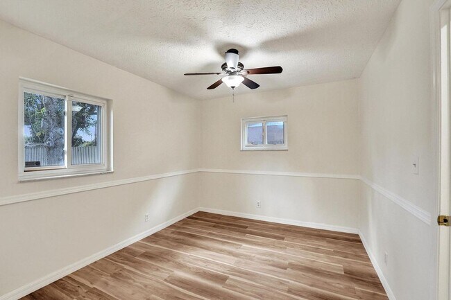 Foto del edificio - 300 SW 19th Ave